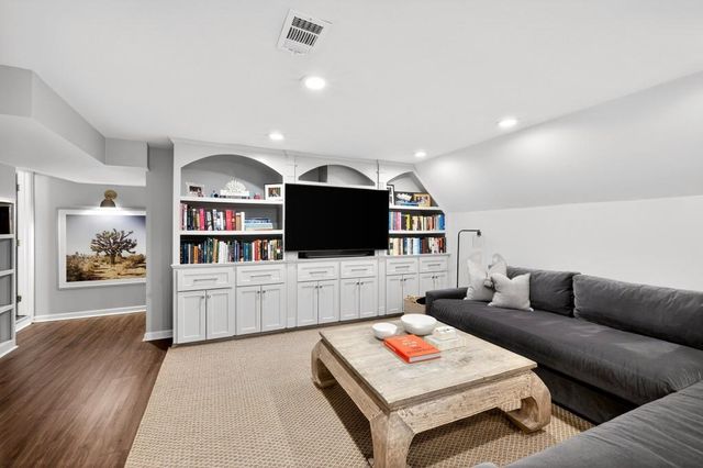 964 Buckingham NW Circle, Atlanta, GA 30327