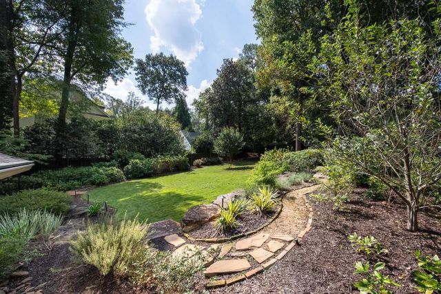 964 Buckingham NW Circle, Atlanta, GA 30327