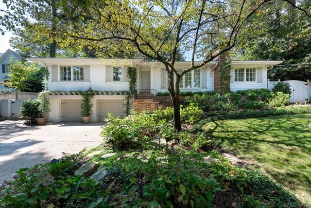 964 Buckingham NW Circle, Atlanta, GA 30327