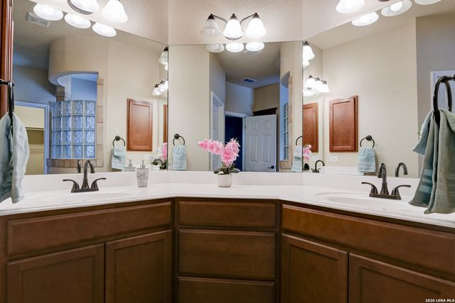 2718 Brighton Park, Converse, TX 78109