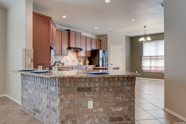 2718 Brighton Park, Converse, TX 78109