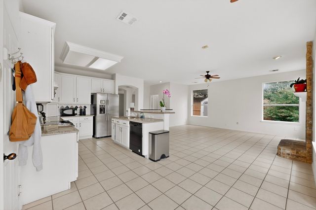 408 Willow Bend Drive, Murphy, TX 75094