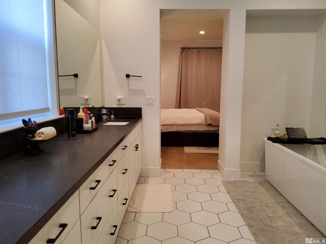 5449 Side Saddle Trail, Reno, NV 89511