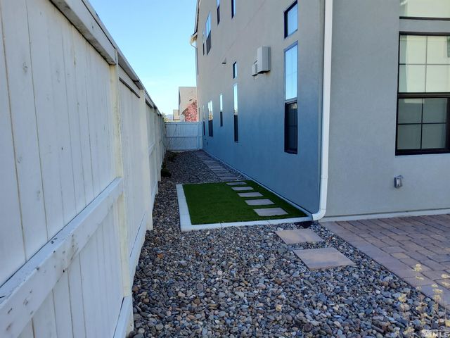 5449 Side Saddle Trail, Reno, NV 89511