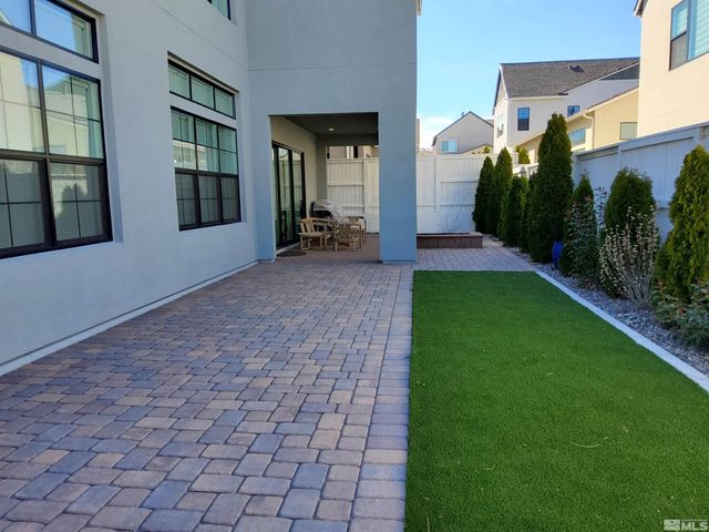 5449 Side Saddle Trail, Reno, NV 89511