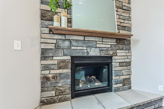 2559 Timber Glen Drive, Ann Arbor, MI 48108