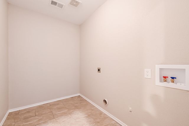 629 Green Mound Drive 100, Glenn Heights, TX 75154