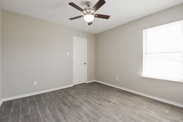 629 Green Mound Drive 100, Glenn Heights, TX 75154