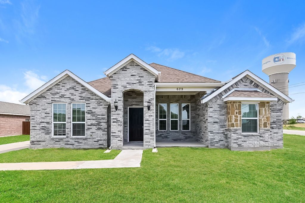 629 Green Mound Drive 100, Glenn Heights, TX 75154