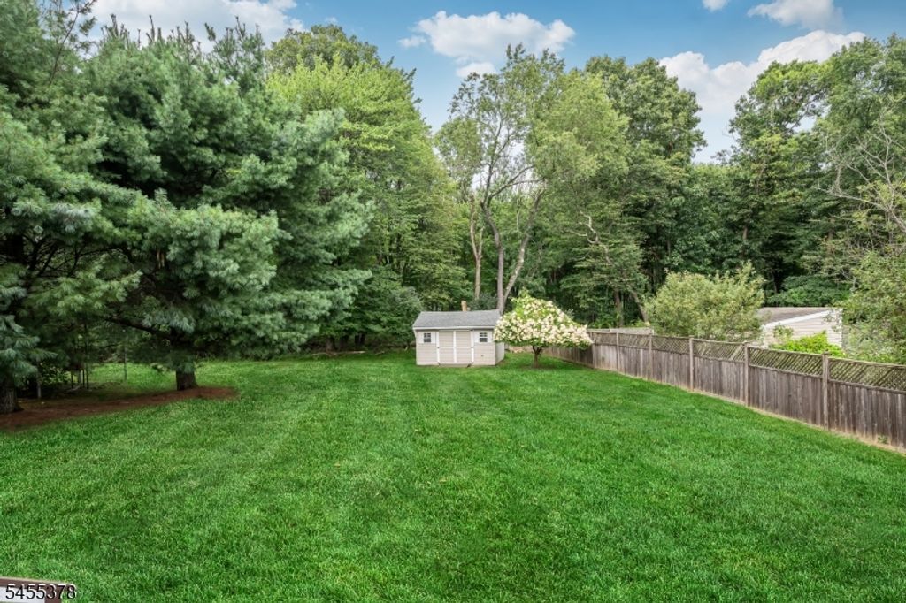 2 Fells Ln, Mount Olive Twp., NJ 07836 — photo 4