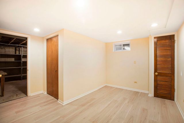 2829 Briarwood Drive, Arlington Heights, IL 60005