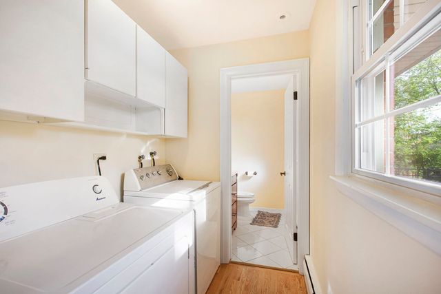 2829 Briarwood Drive, Arlington Heights, IL 60005