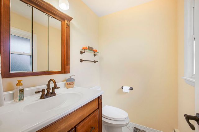 2829 Briarwood Drive, Arlington Heights, IL 60005