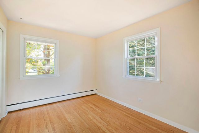 2829 Briarwood Drive, Arlington Heights, IL 60005