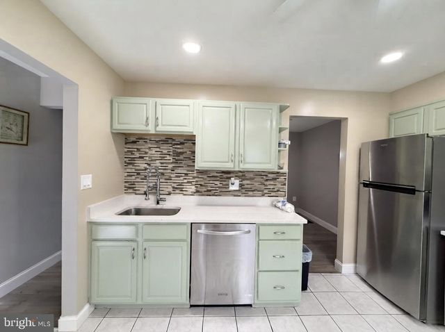 258 GREEN FERN WAY, Halethorpe, MD 21227