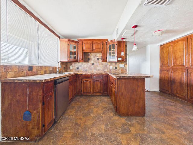 3318 W Orange Grove Road, Tucson, AZ 85741