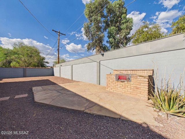 3318 W Orange Grove Road, Tucson, AZ 85741