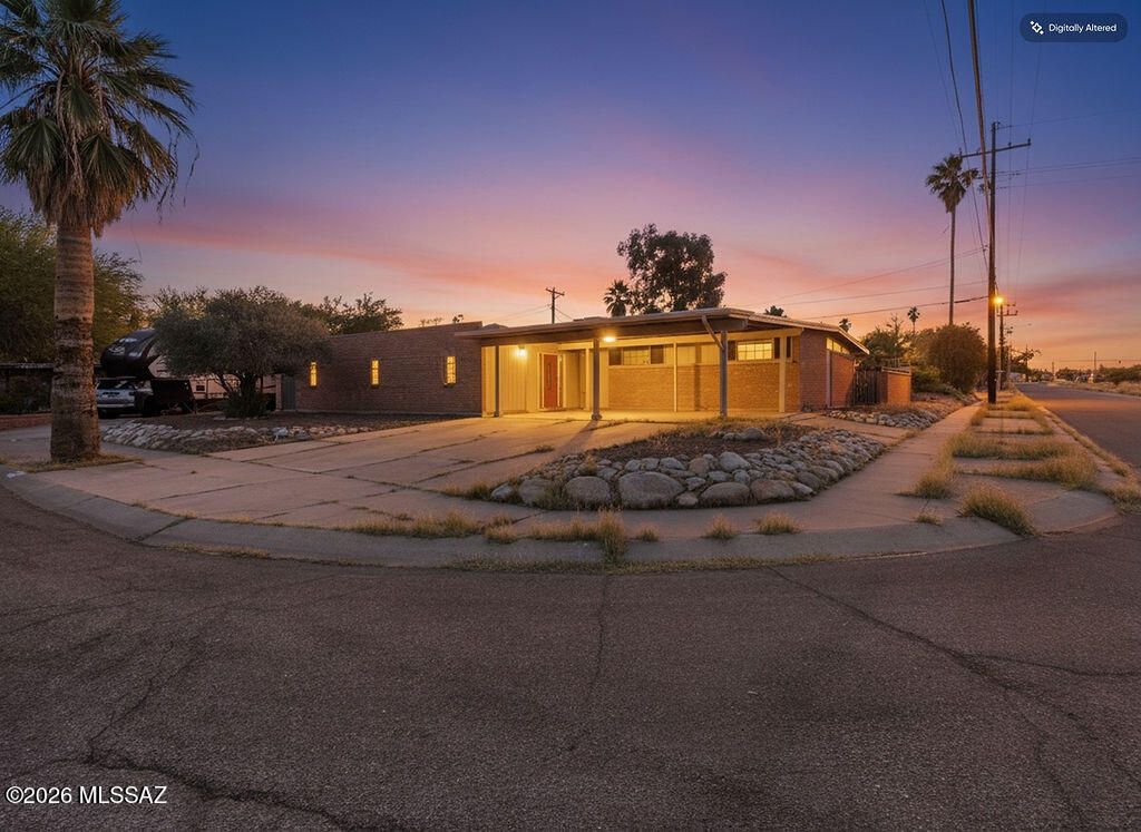 3318 W Orange Grove Road, Tucson, AZ 85741