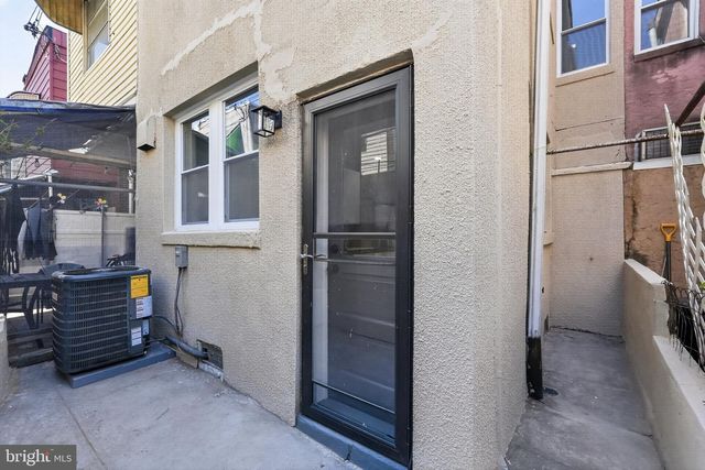 2221 S CARLISLE ST, Philadelphia, PA 19145
