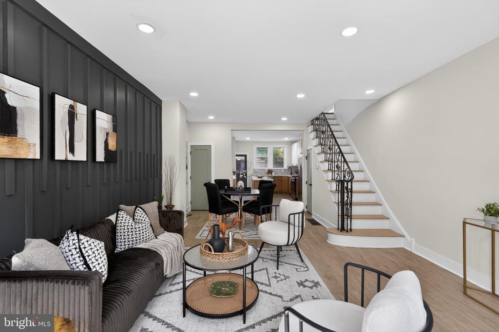 2221 S CARLISLE ST, Philadelphia, PA 19145