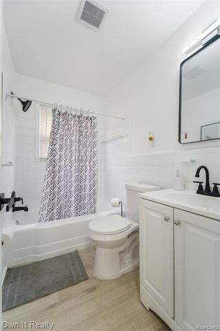 10021 Grayfield, Redford, MI 48239