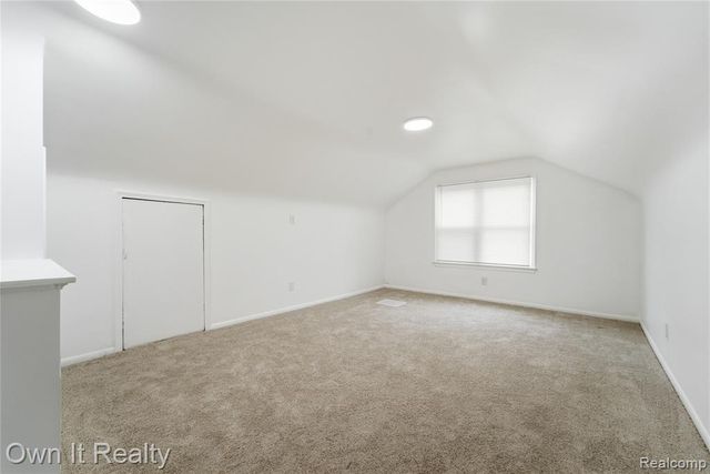 10021 Grayfield, Redford, MI 48239