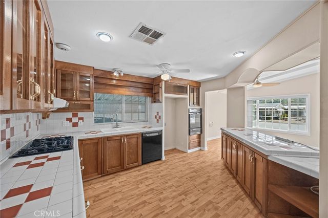 26011 kentia palm dr, Homeland, CA 92548