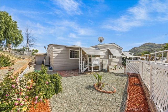 26011 kentia palm dr, Homeland, CA 92548