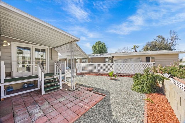 26011 kentia palm dr, Homeland, CA 92548