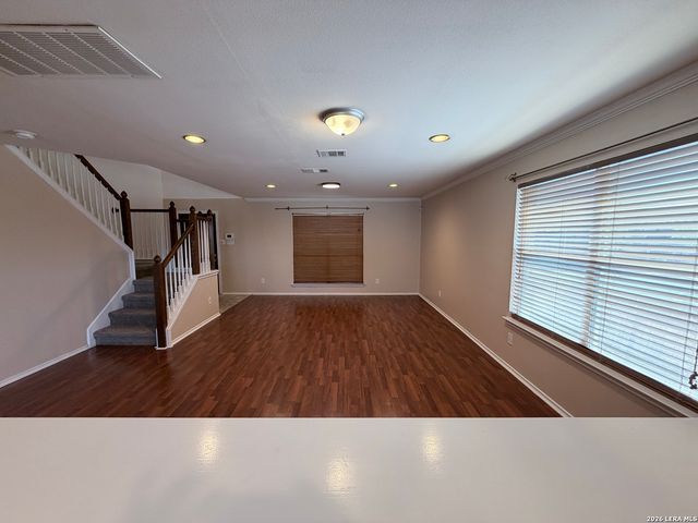 135 Bright Trl, San Antonio, TX 78253