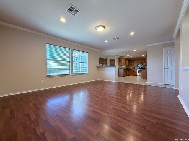 135 Bright Trl, San Antonio, TX 78253