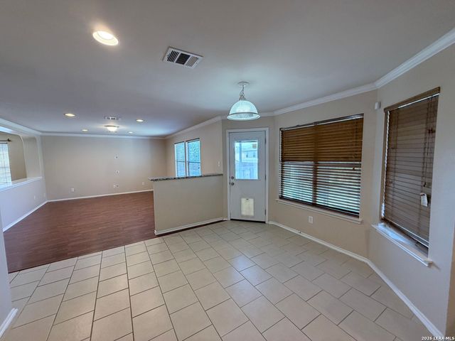 135 Bright Trl, San Antonio, TX 78253