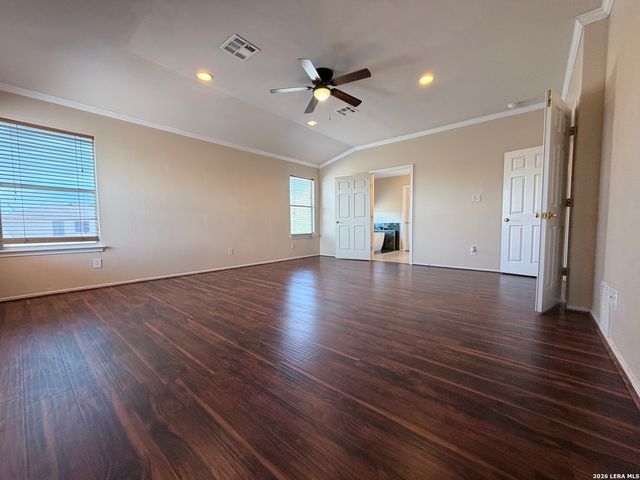 135 Bright Trl, San Antonio, TX 78253