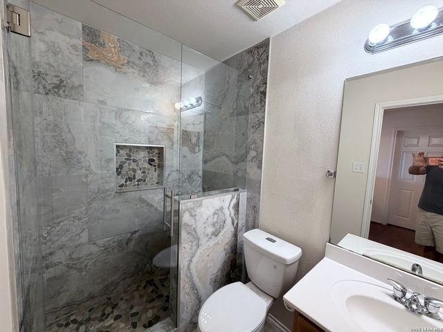 135 Bright Trl, San Antonio, TX 78253