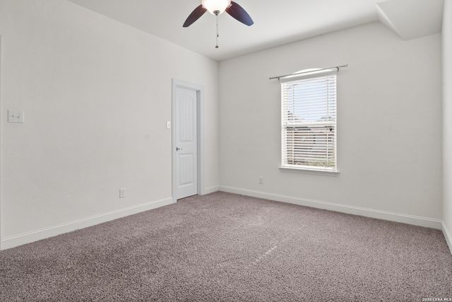 221 ASPEN DR, Boerne, TX 78006