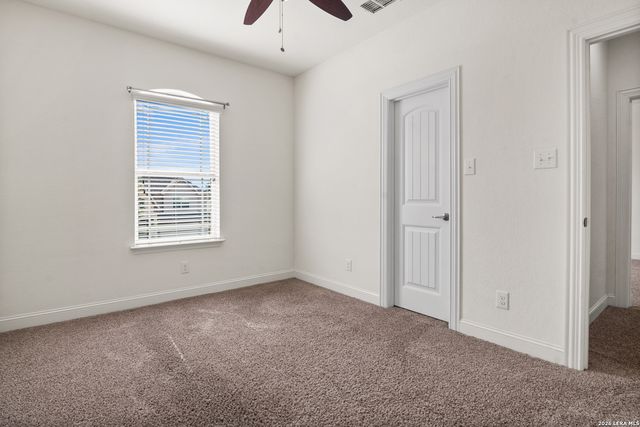 221 ASPEN DR, Boerne, TX 78006