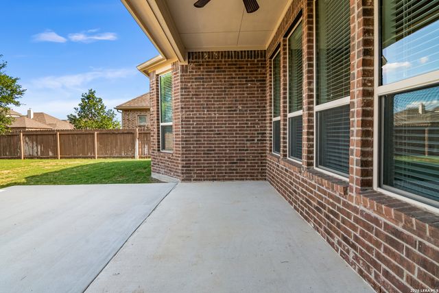221 ASPEN DR, Boerne, TX 78006