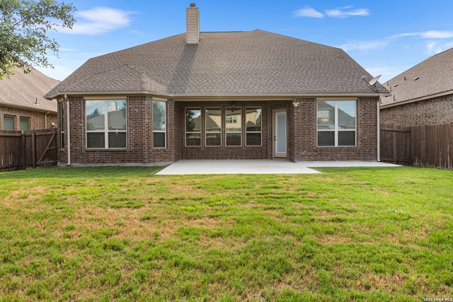 221 ASPEN DR, Boerne, TX 78006