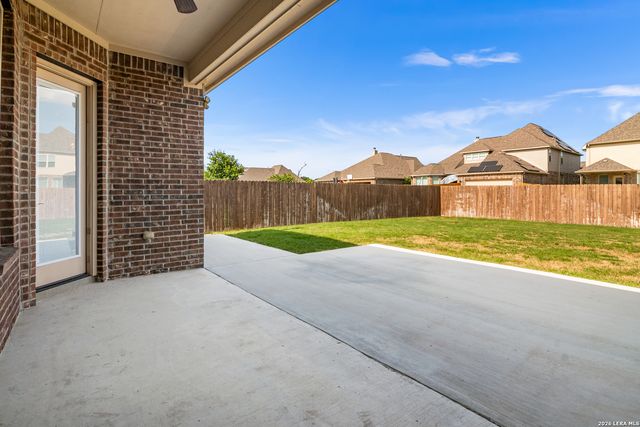221 ASPEN DR, Boerne, TX 78006