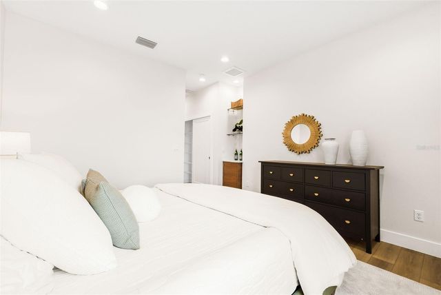 8615 5TH STREET N, St Petersburg, FL 33702