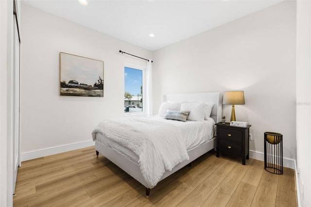 8615 5TH STREET N, St Petersburg, FL 33702