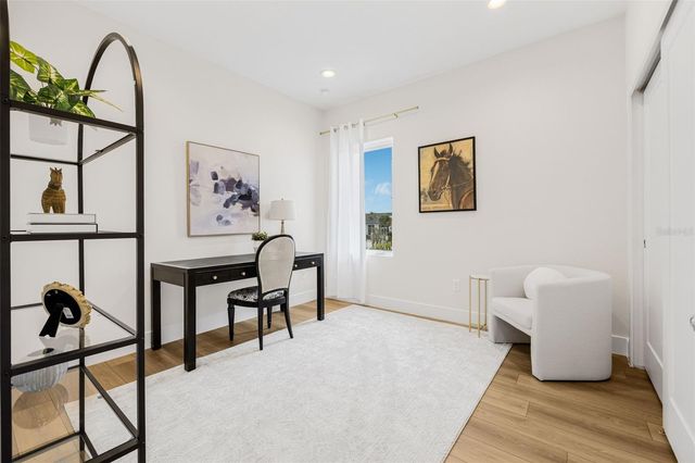 8615 5TH STREET N, St Petersburg, FL 33702