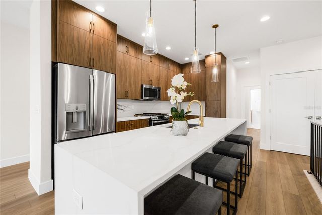 8615 5TH STREET N, St Petersburg, FL 33702