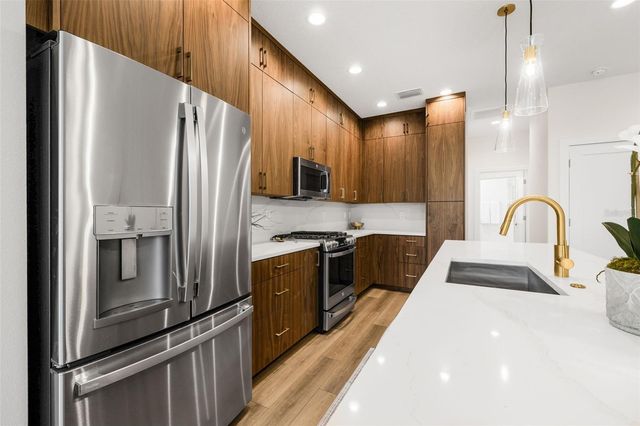 8615 5TH STREET N, St Petersburg, FL 33702