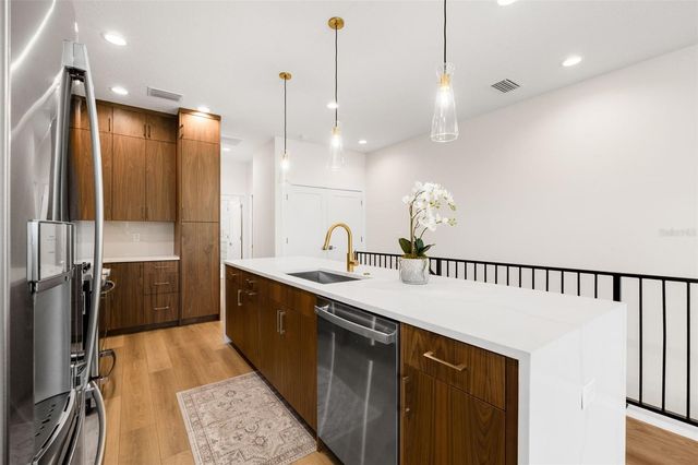 8615 5TH STREET N, St Petersburg, FL 33702