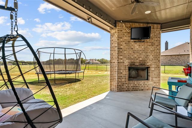 953 County Road 4764, Boyd, TX 76023