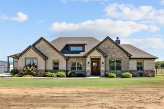 953 County Road 4764, Boyd, TX 76023