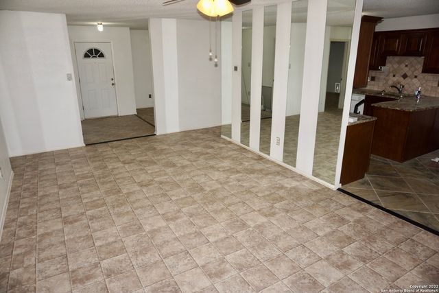 2434 FIELD WOOD, San Antonio, TX 78251