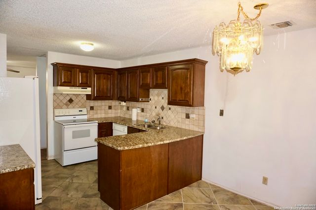 2434 FIELD WOOD, San Antonio, TX 78251