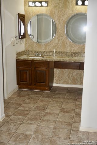 2434 FIELD WOOD, San Antonio, TX 78251